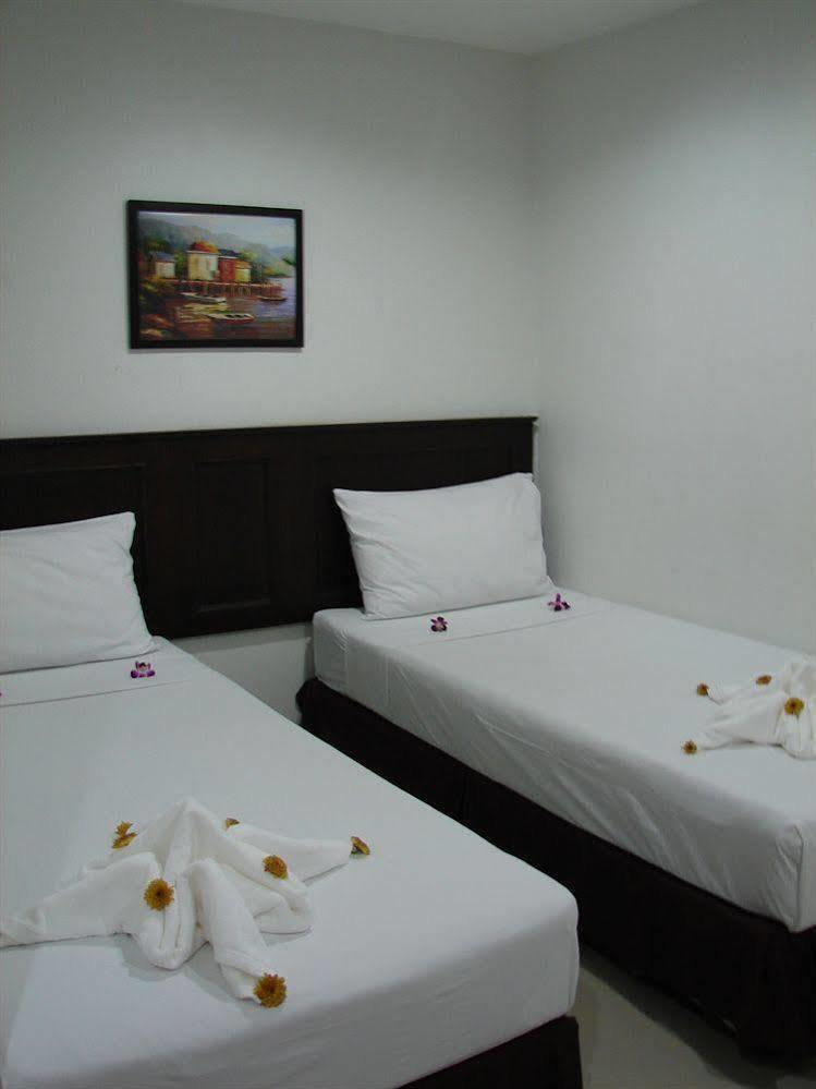 Sabai Hostel Phi Phi Don Exterior photo