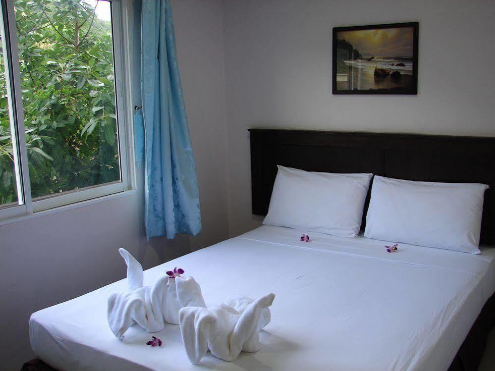Sabai Hostel Phi Phi Don Exterior photo