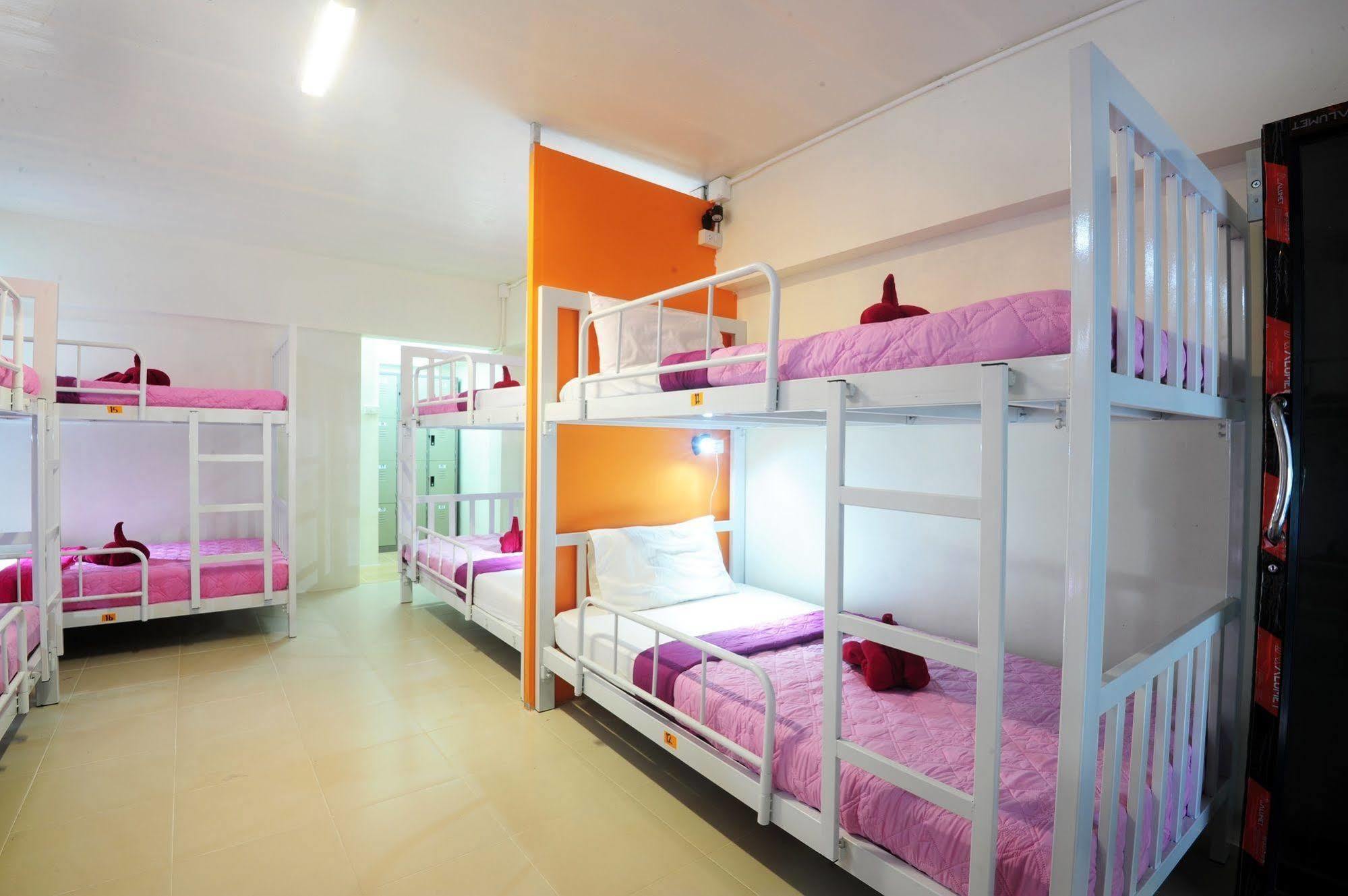Sabai Hostel Phi Phi Don Exterior photo