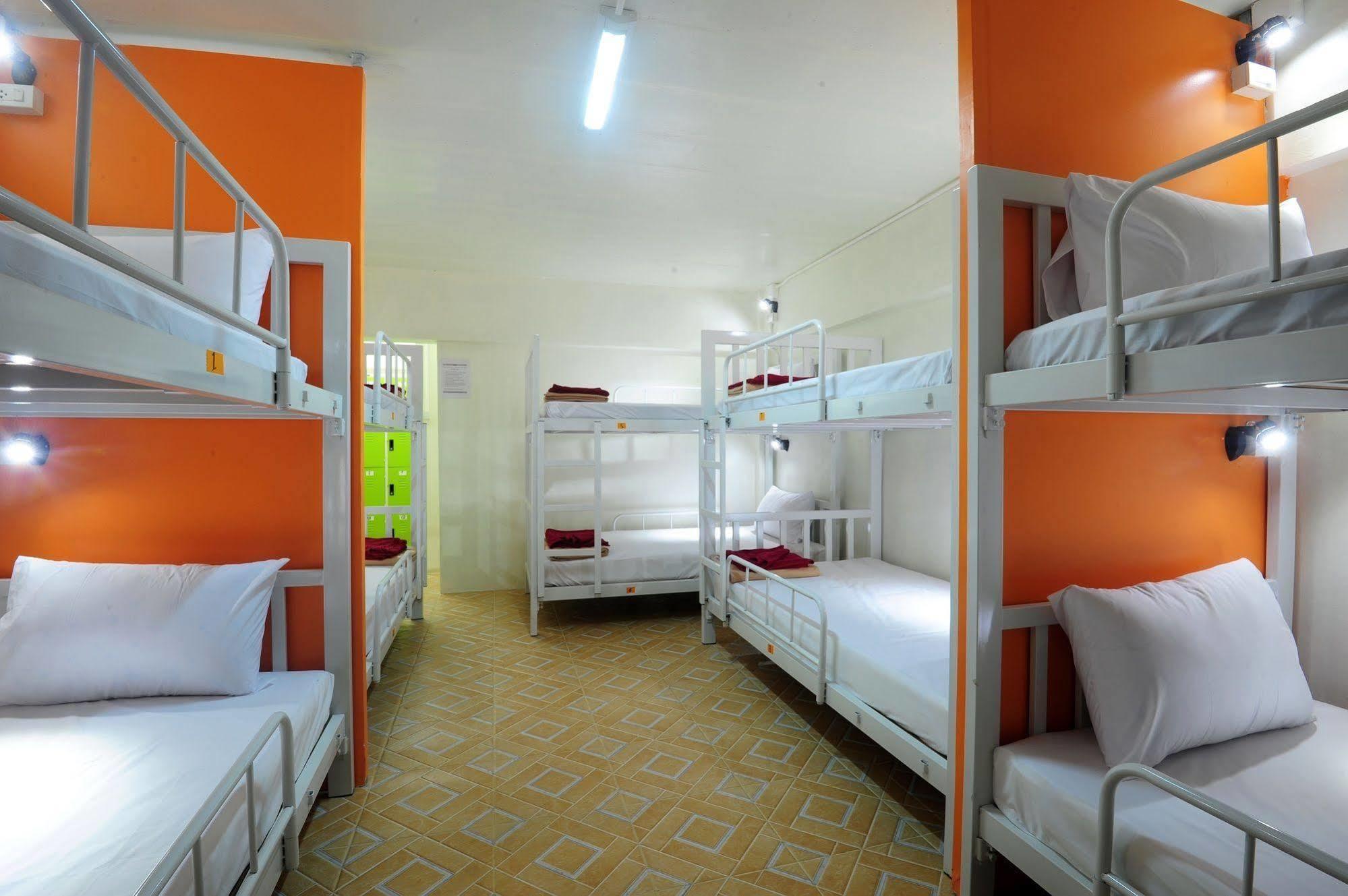 Sabai Hostel Phi Phi Don Exterior photo