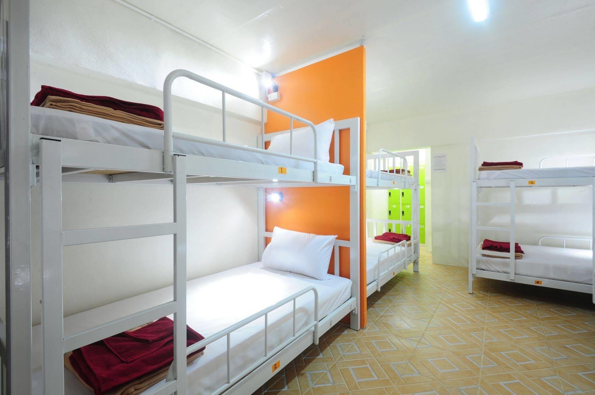 Sabai Hostel Phi Phi Don Exterior photo